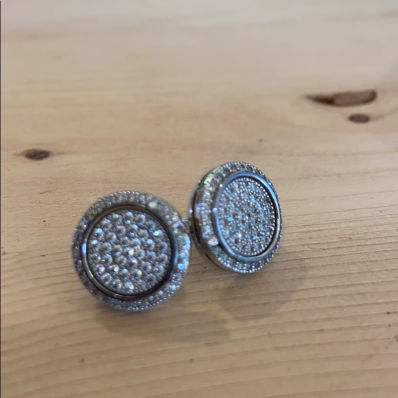 Earrings - Picture 3 of 3